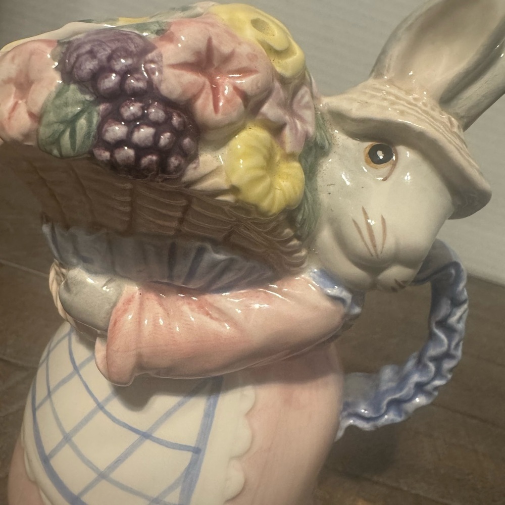Vintage Fitz and Floyd Bunny Figurine - Picture 2 of 11